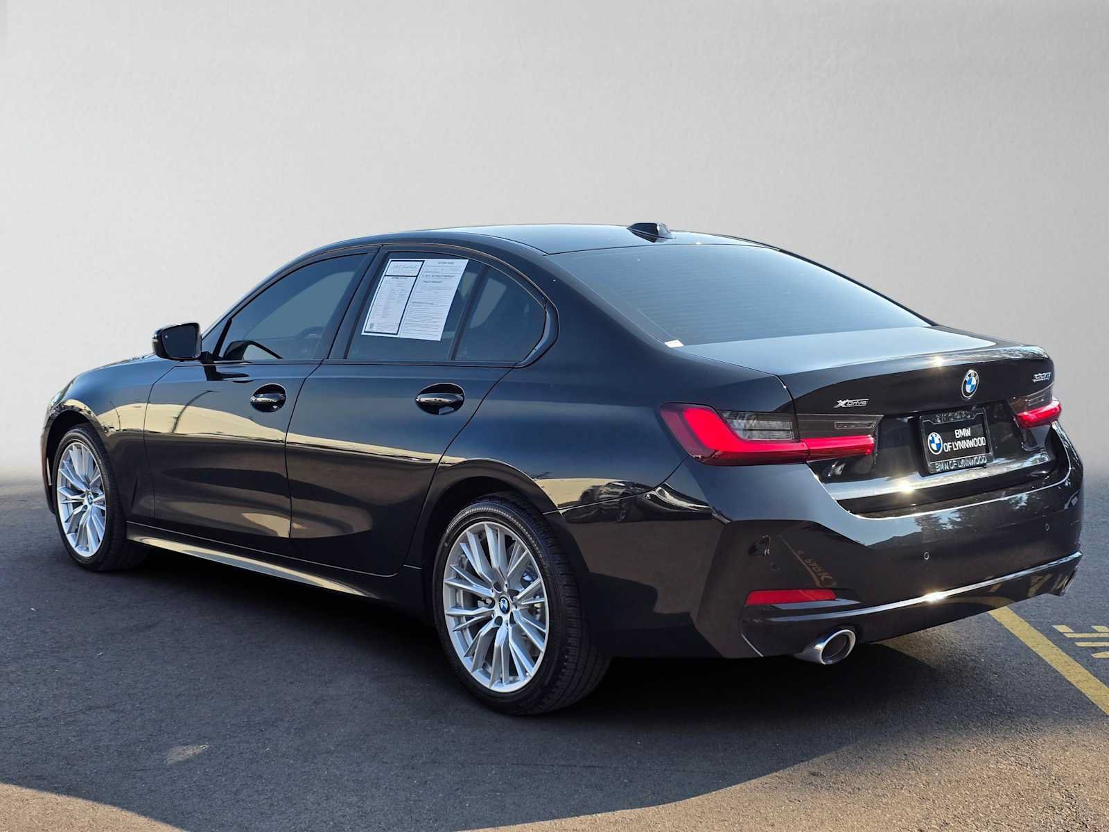 Used 2023 BMW 330i xDrive Sedan w/ Driving Assistance Package AWD/4WD image 5