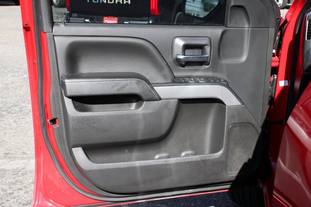 Used 2018 Chevrolet Silverado 1500 LT w/ Texas Edition AWD/4WD image 15