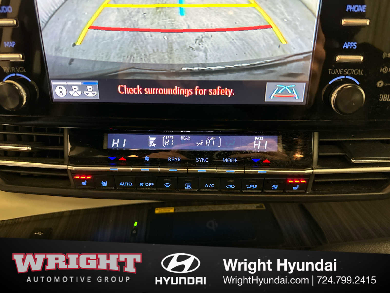 Used 2021 Toyota Sienna Platinum image 28