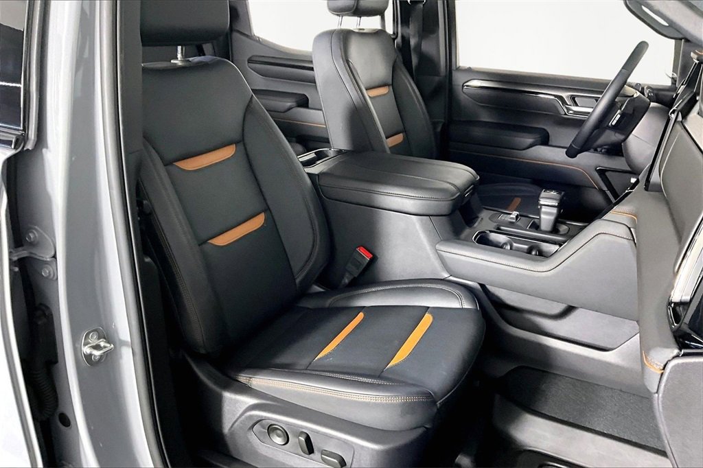 Used 2024 GMC Sierra 1500 AT4 w/ Technology Package image 30