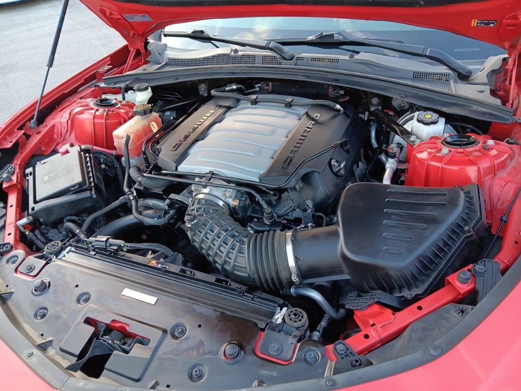 Used 2021 Chevrolet Camaro LT RWD image 10