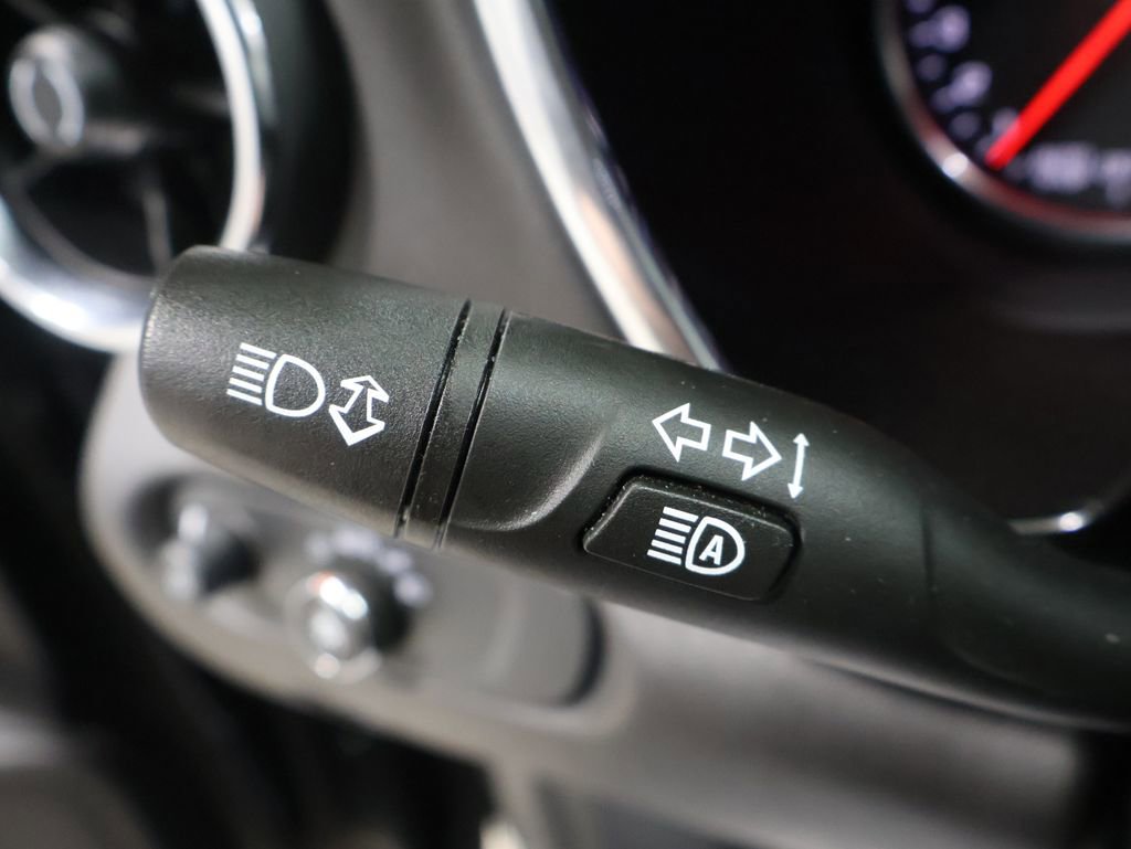 Used 2022 Chevrolet Blazer Premier image 40