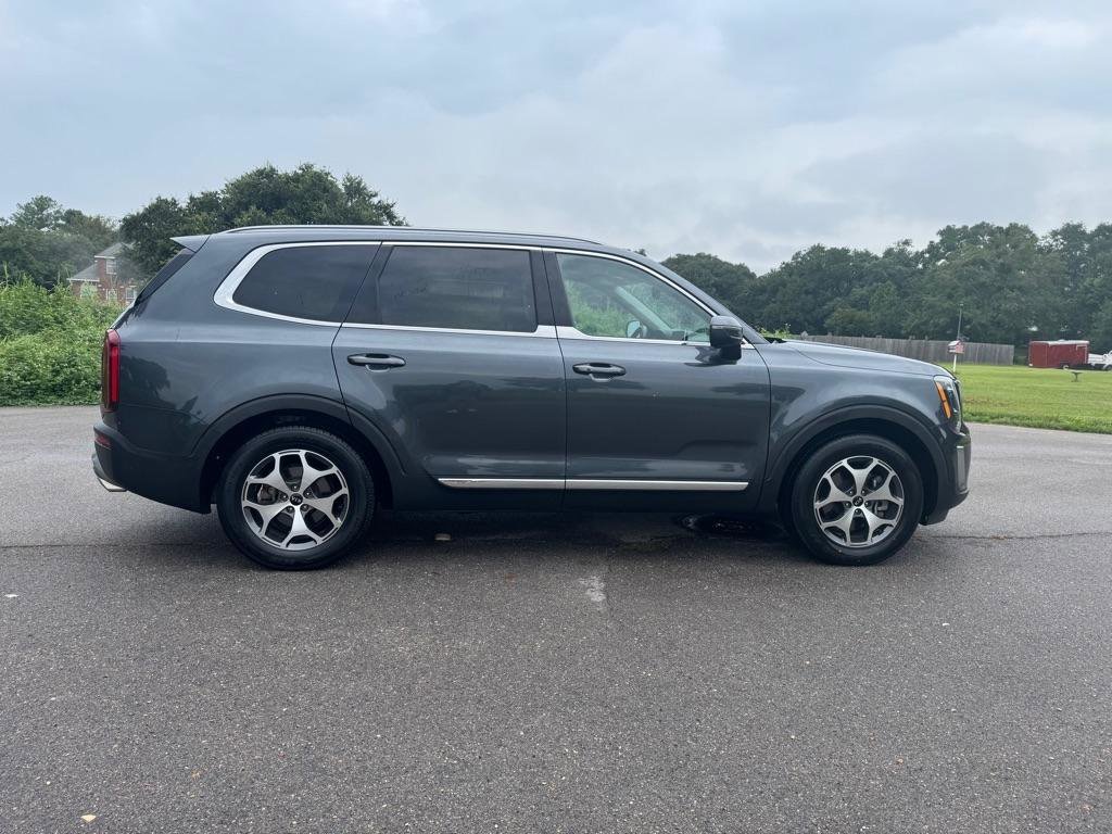 Used 2021 Kia Telluride EX w/ Towing Package FWD image 6