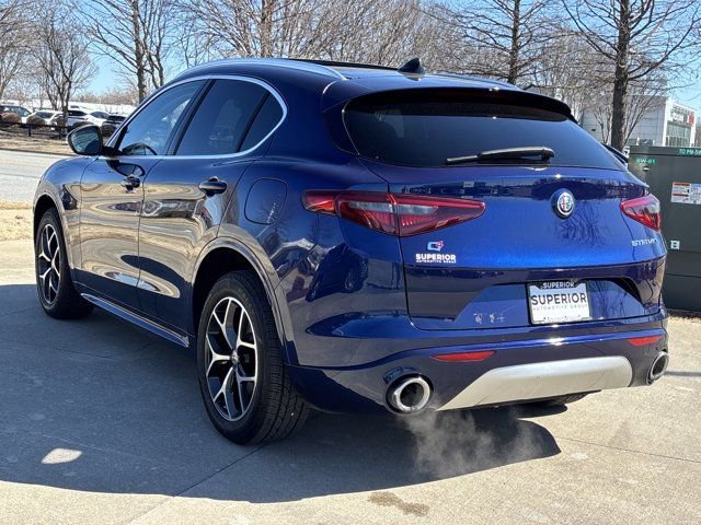 Used 2021 Alfa Romeo Stelvio Ti AWD/4WD image 11