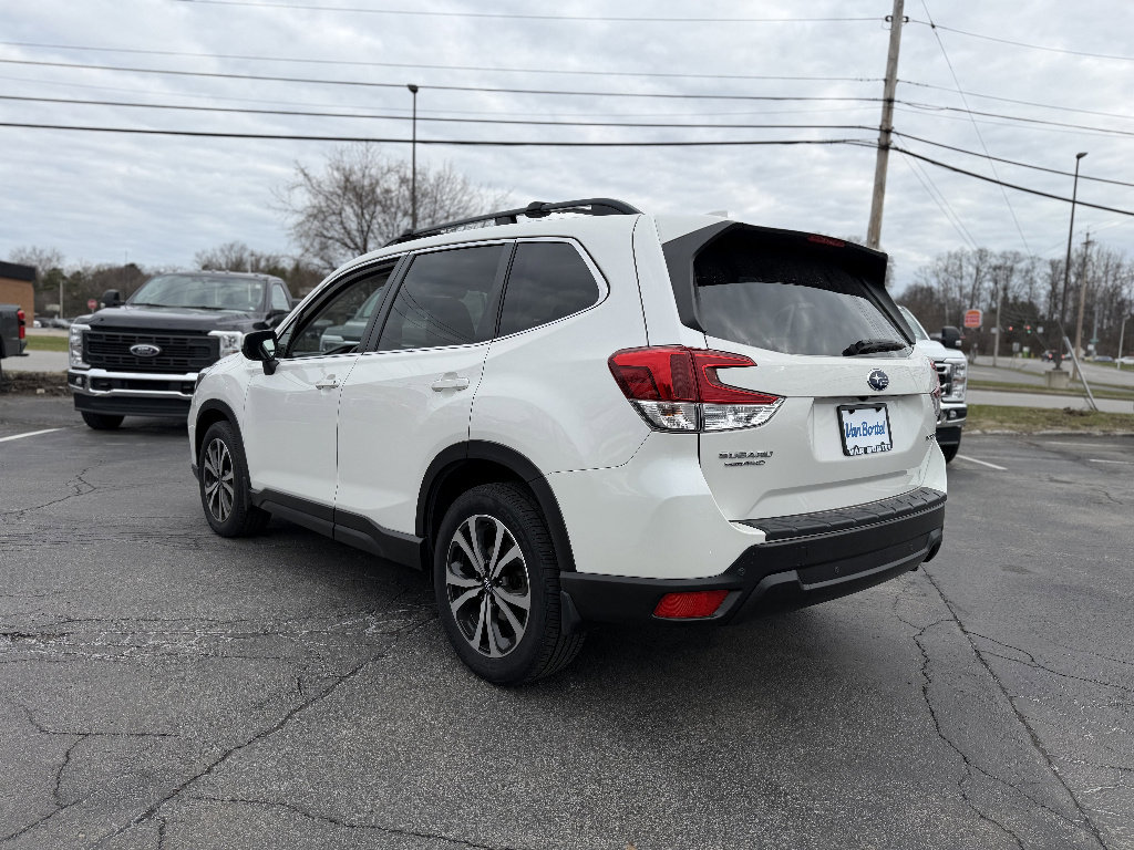 Used 2019 Subaru Forester Limited image 4