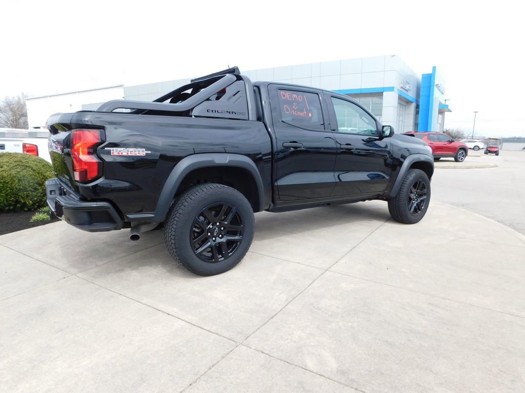 New 2025 Chevrolet Colorado Trail Boss w/ Midnight Edition image 3
