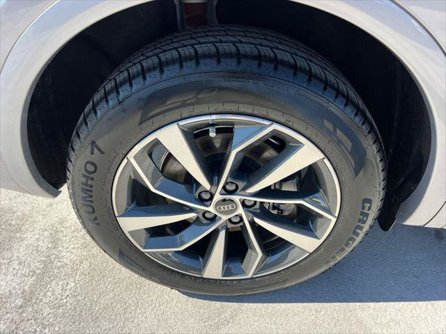 Certified 2025 Audi Q5 2.0T Premium Plus w/ Premium Plus Package AWD/4WD image 17