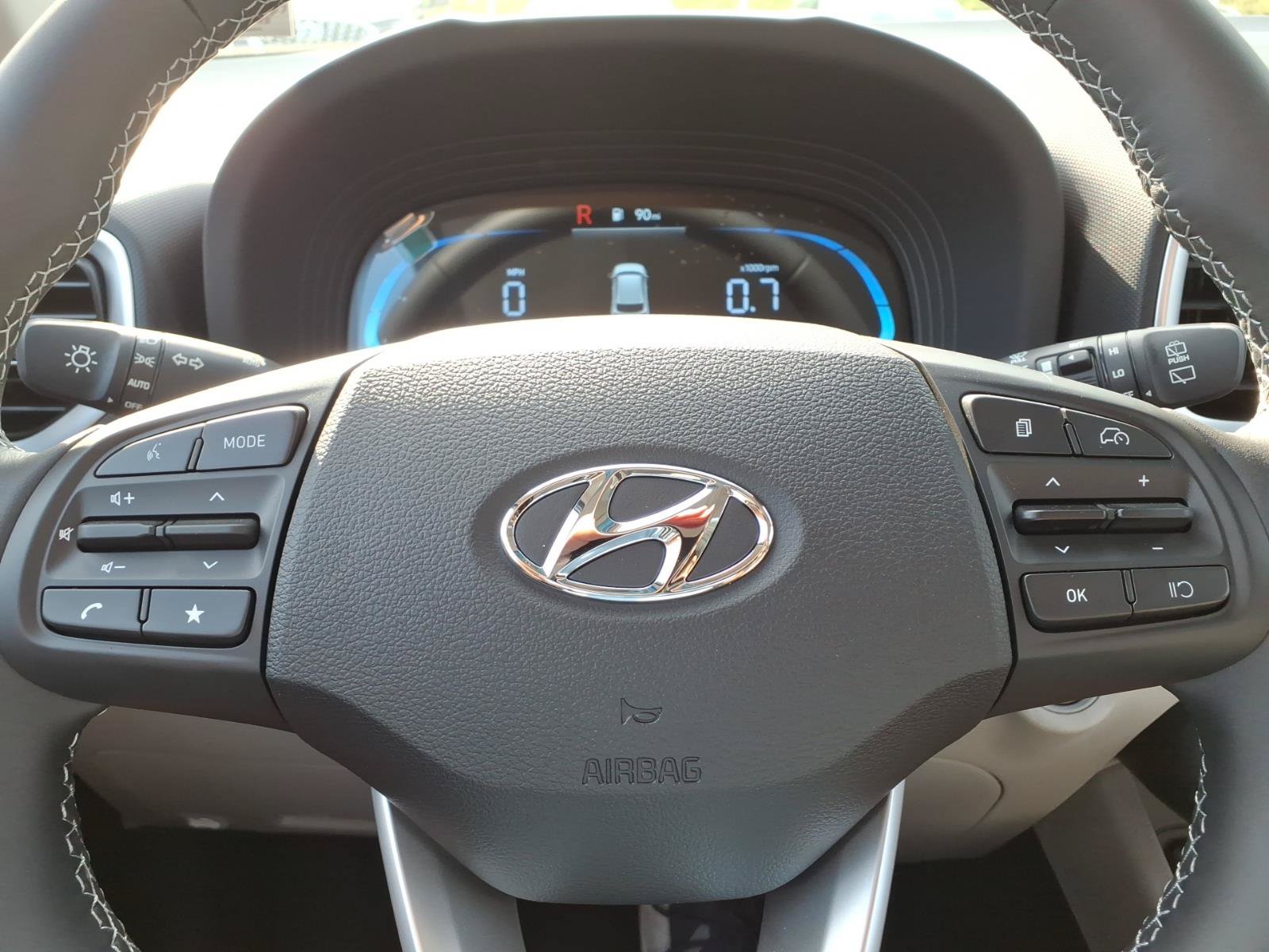 New 2026 Hyundai Venue SEL FWD image 12