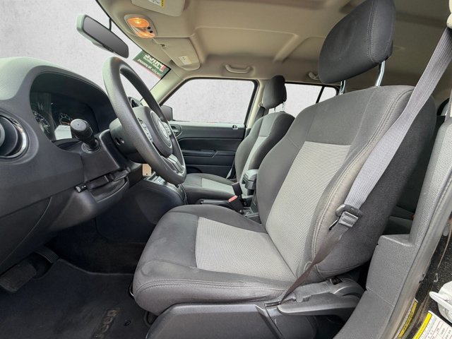 Used 2015 Jeep Patriot Sport w/ Power Value Group FWD image 14