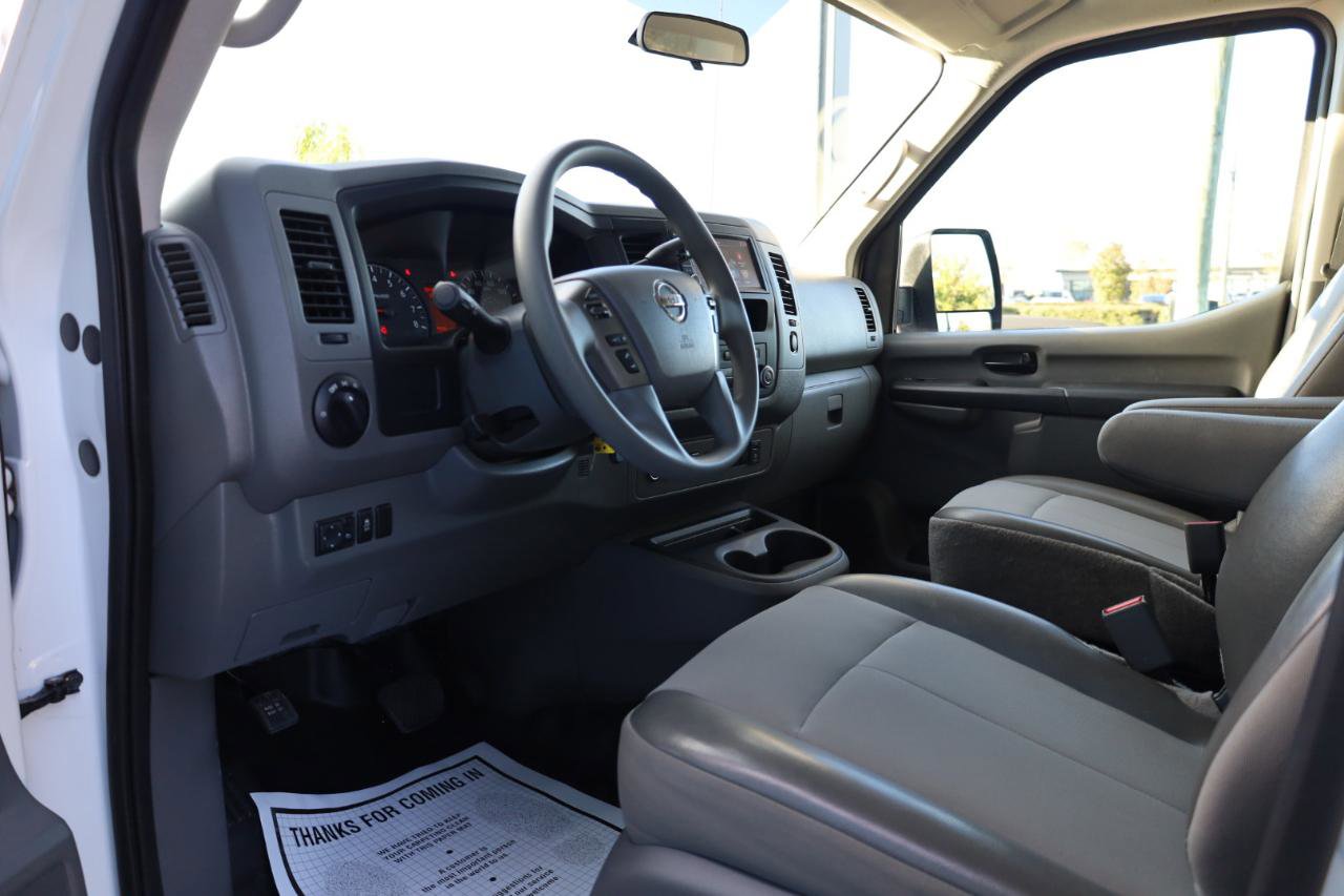Used 2020 Nissan NV 3500 S image 7