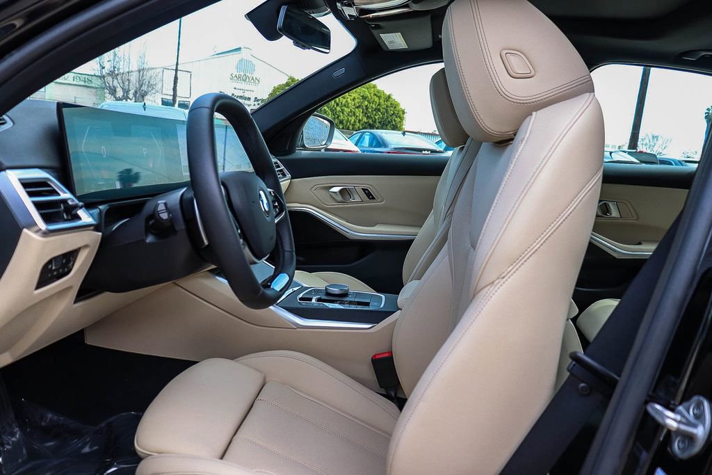 Certified 2025 BMW 330i Sedan w/ Convenience Package image 19