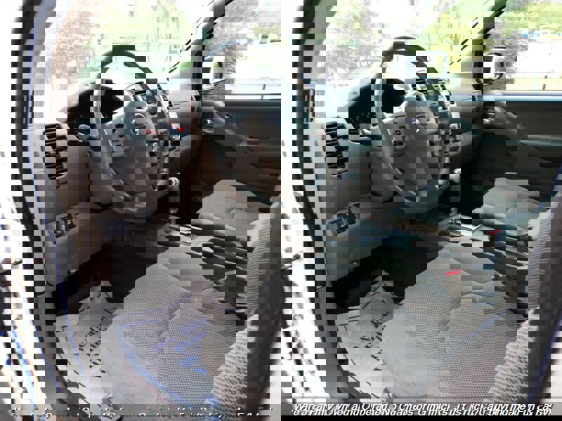 Used 2018 Nissan Frontier SV image 13