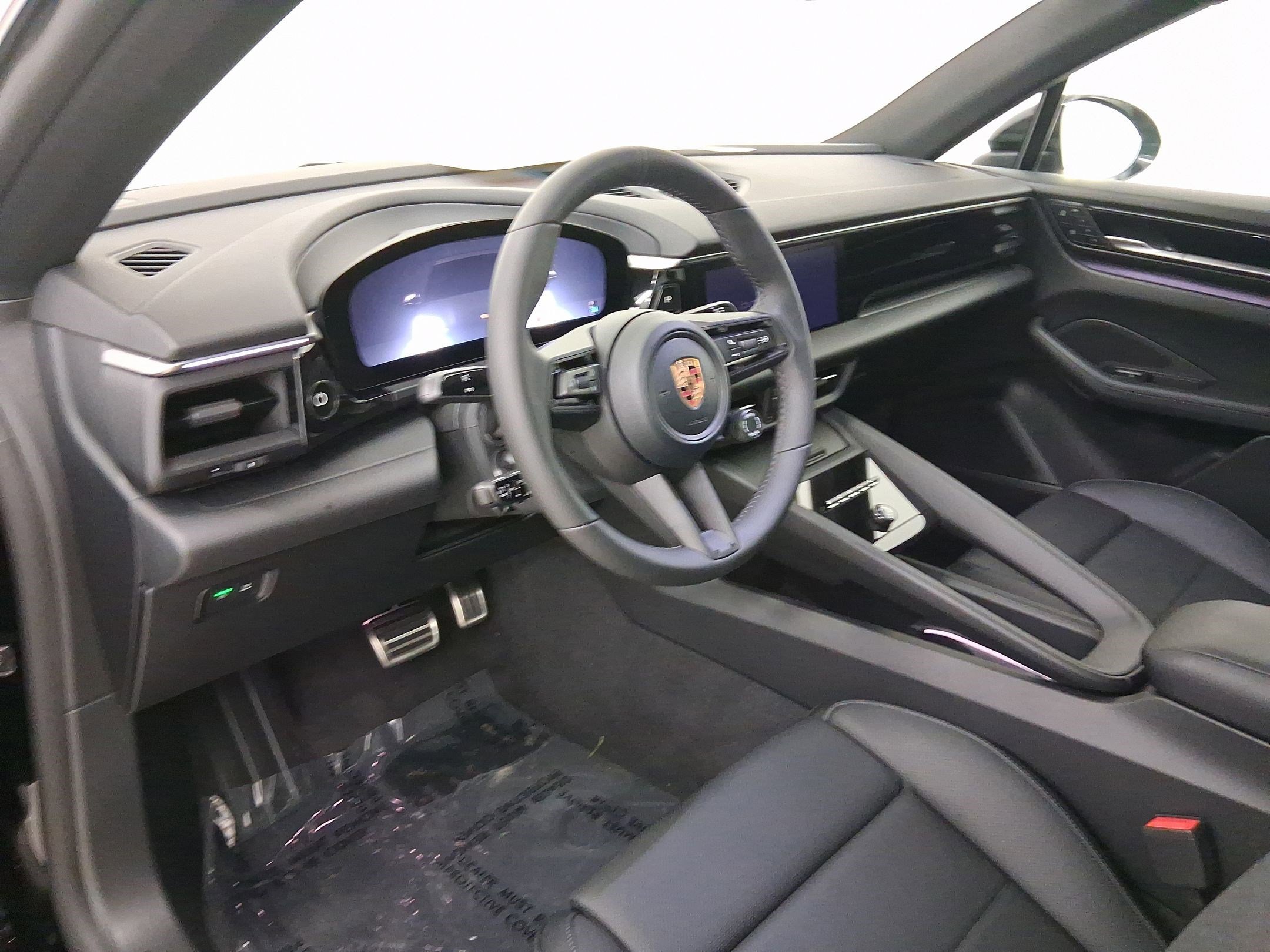 New 2025 Porsche Macan Electric image 4