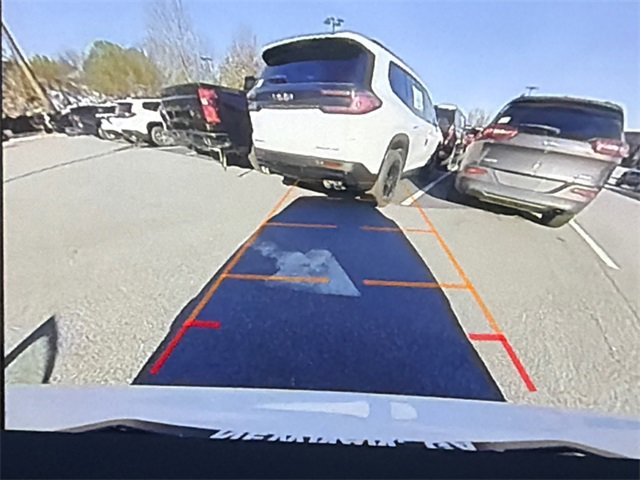 Used 2025 Buick Enclave Preferred image 30