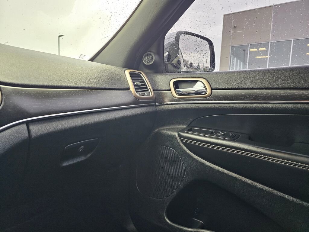 Used 2015 Jeep Grand Cherokee Limited AWD/4WD image 26