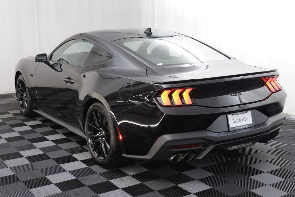 Used 2025 Ford Mustang GT Premium RWD image 17