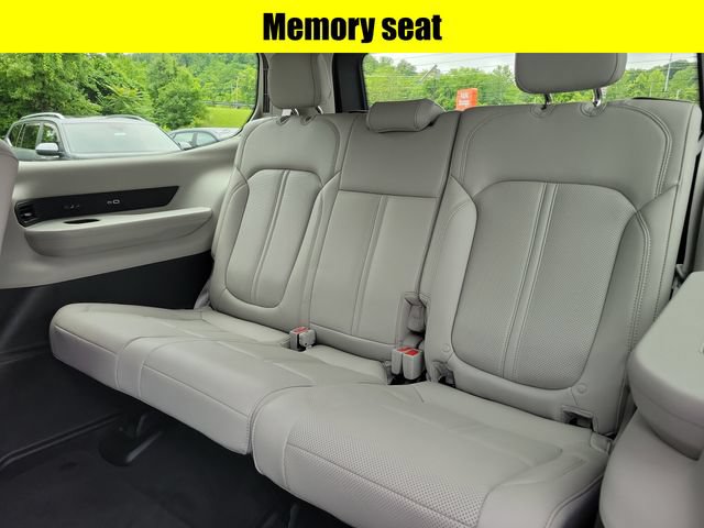 Certified 2022 Jeep Wagoneer Series III w/ Flexible Seating Group AWD/4WD image 26