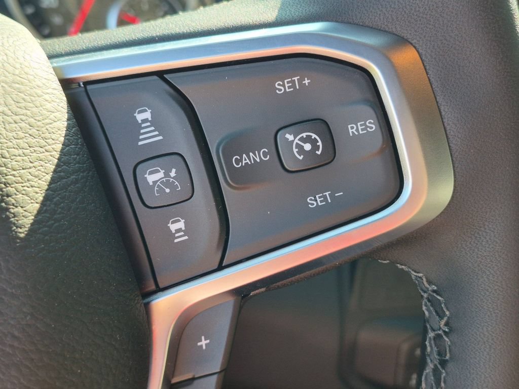 New 2026 RAM 3500 Big Horn AWD/4WD image 15