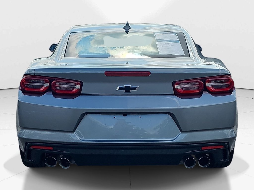 Used 2024 Chevrolet Camaro LT w/ Technology Package RWD image 7