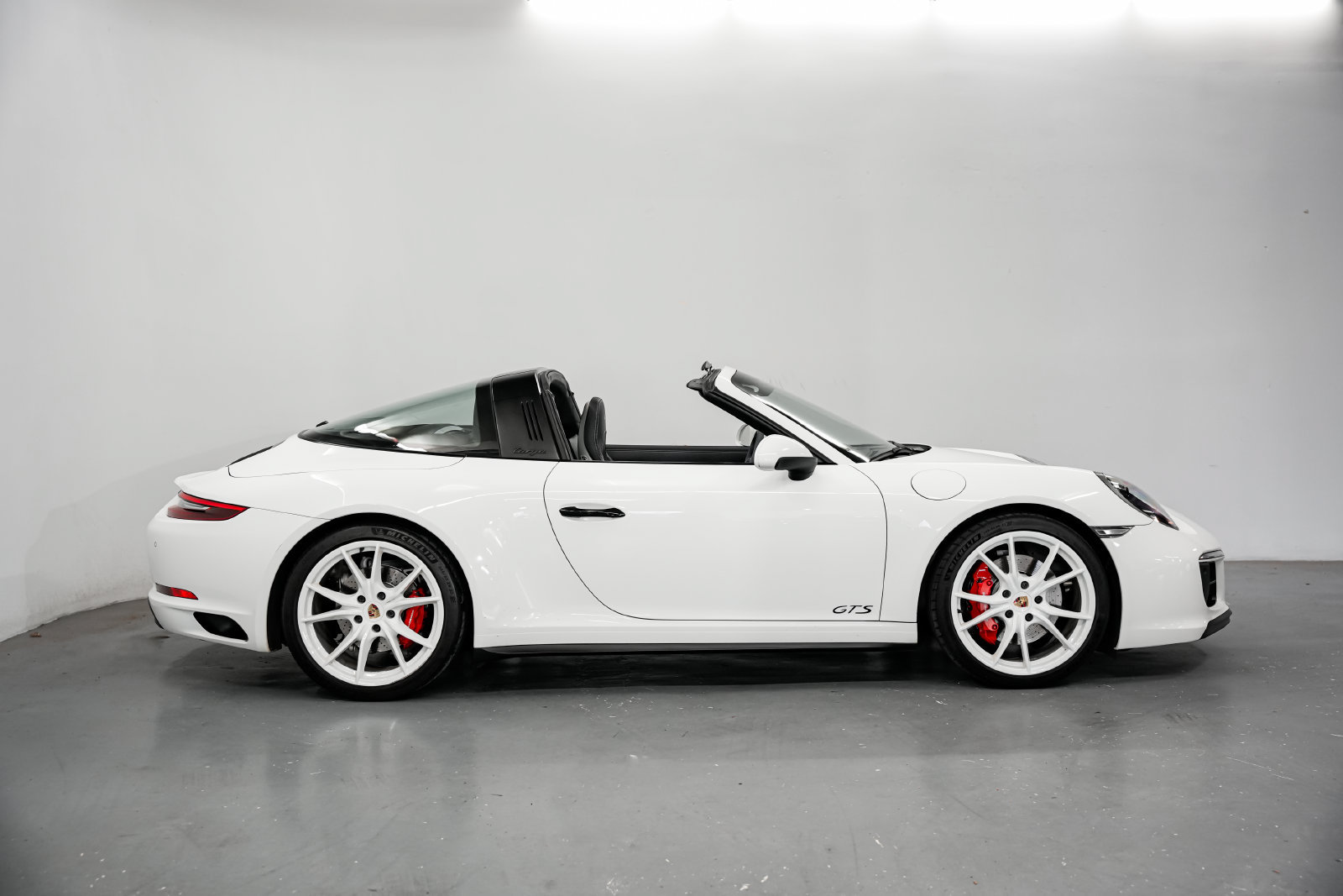 Used 2019 Porsche 911 Targa 4 GTS w/ GTS Interior Package AWD/4WD image 3