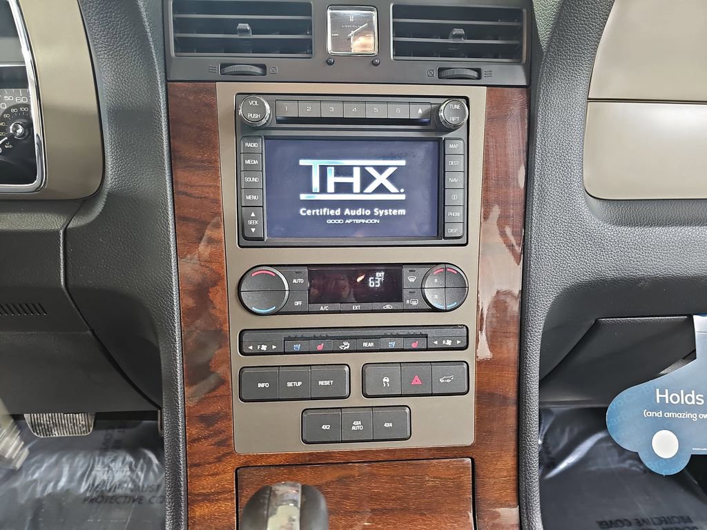 Used 2011 Lincoln Navigator L 4WD image 26