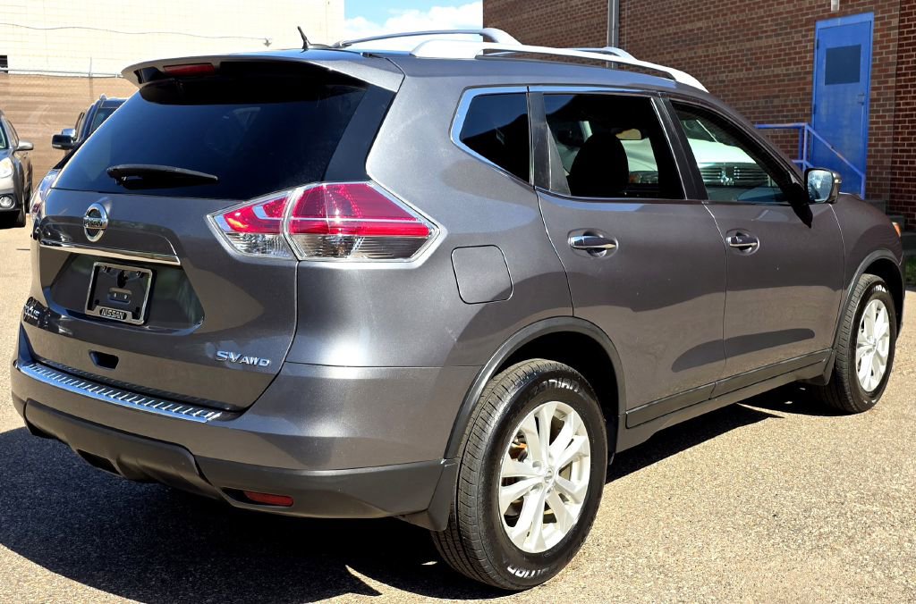 Used 2016 Nissan Rogue SV w/ SV Premium Package AWD/4WD image 2