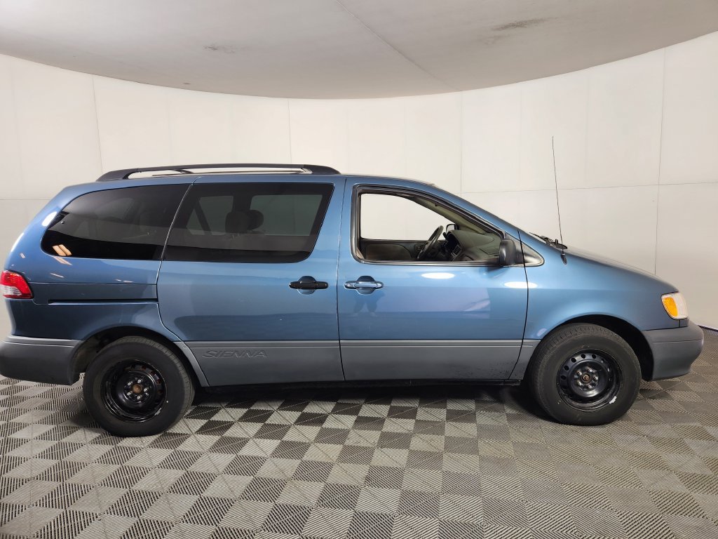 Used 2002 Toyota Sienna CE FWD image 8