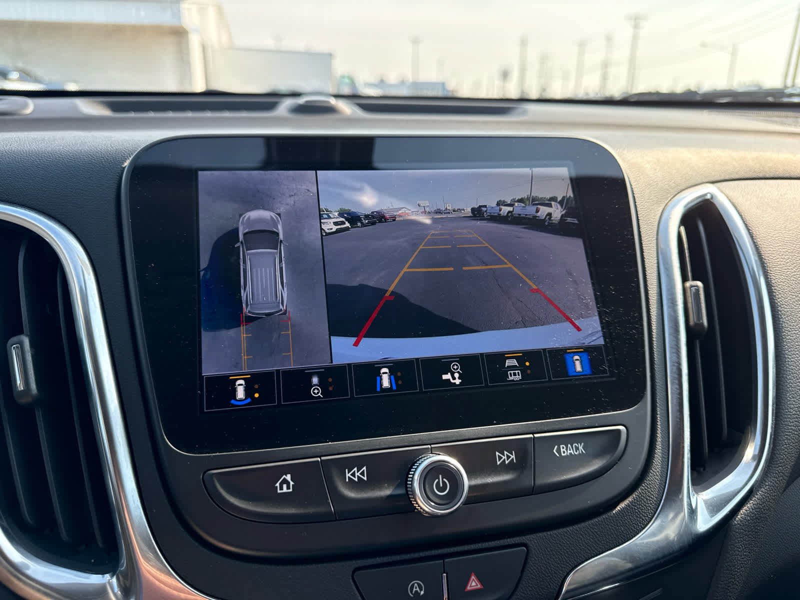 Certified 2024 Chevrolet Equinox LT FWD image 17