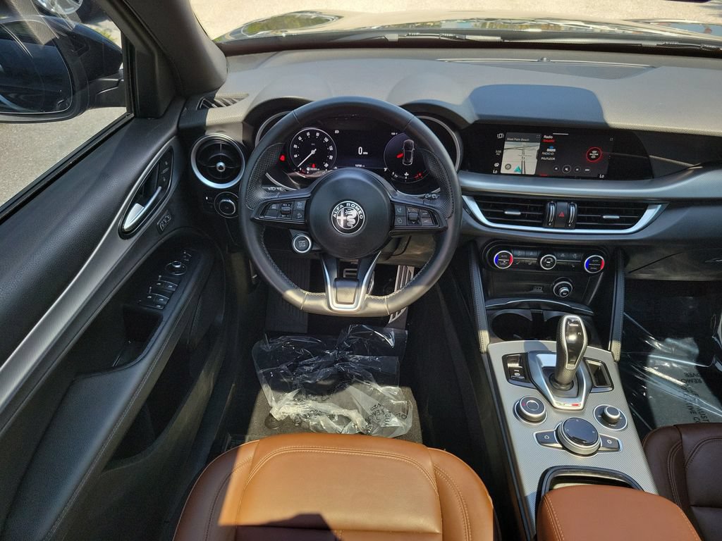 Used 2024 Alfa Romeo Stelvio Ti AWD/4WD image 21