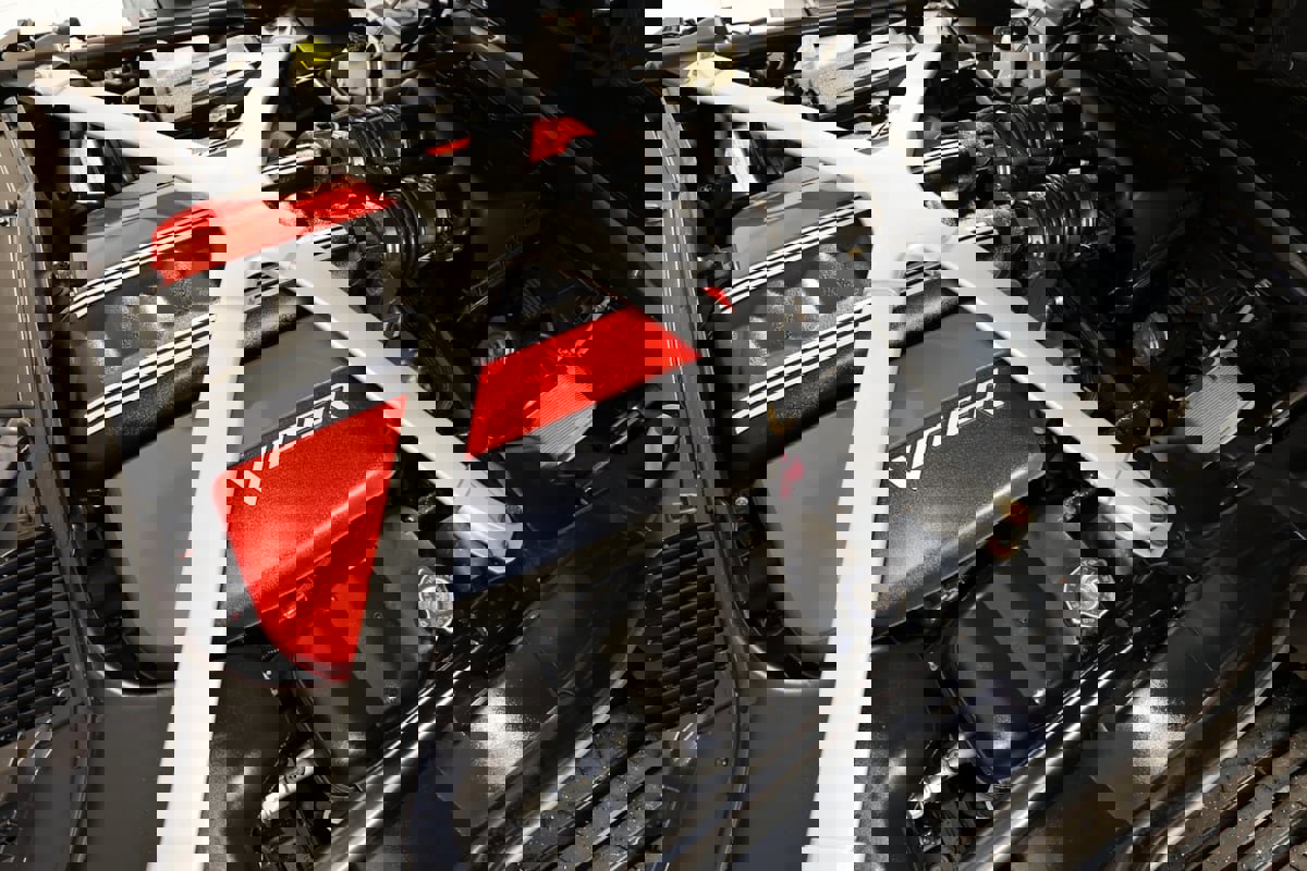 Used 2014 SRT Viper SRT-10 image 26