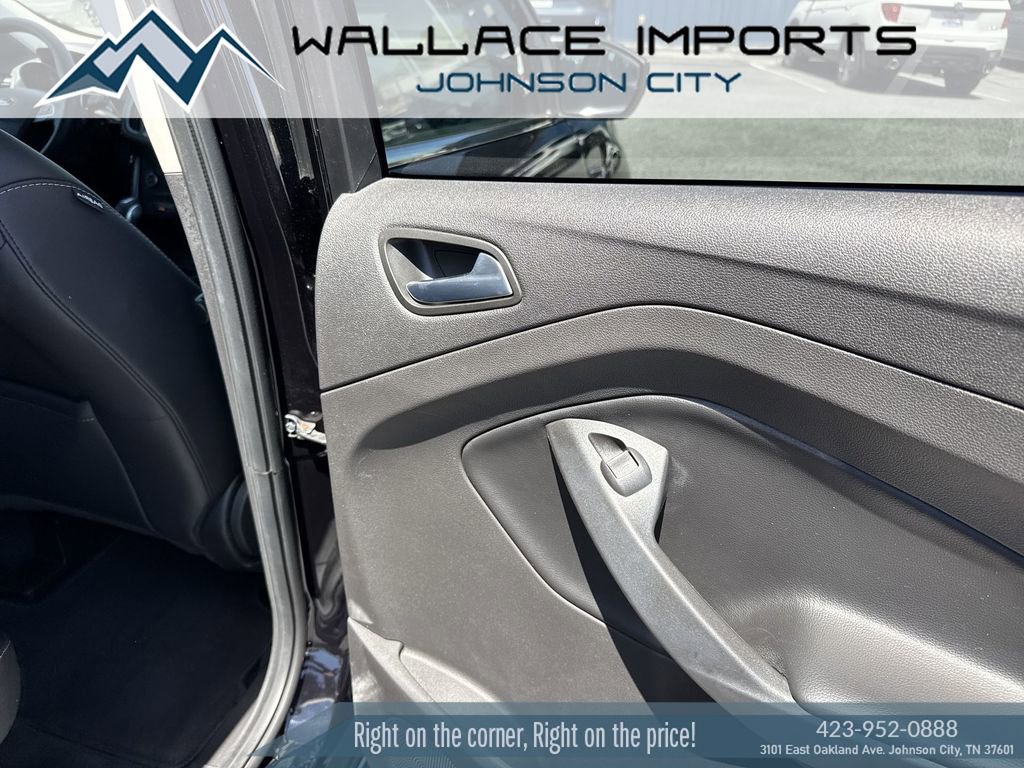 Used 2019 Ford Escape SEL AWD/4WD image 39