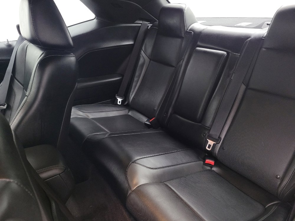 Used 2016 Dodge Challenger SXT Plus image 18