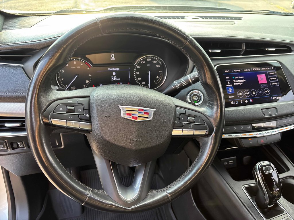 Used 2020 Cadillac XT4 Premium Luxury AWD/4WD image 39