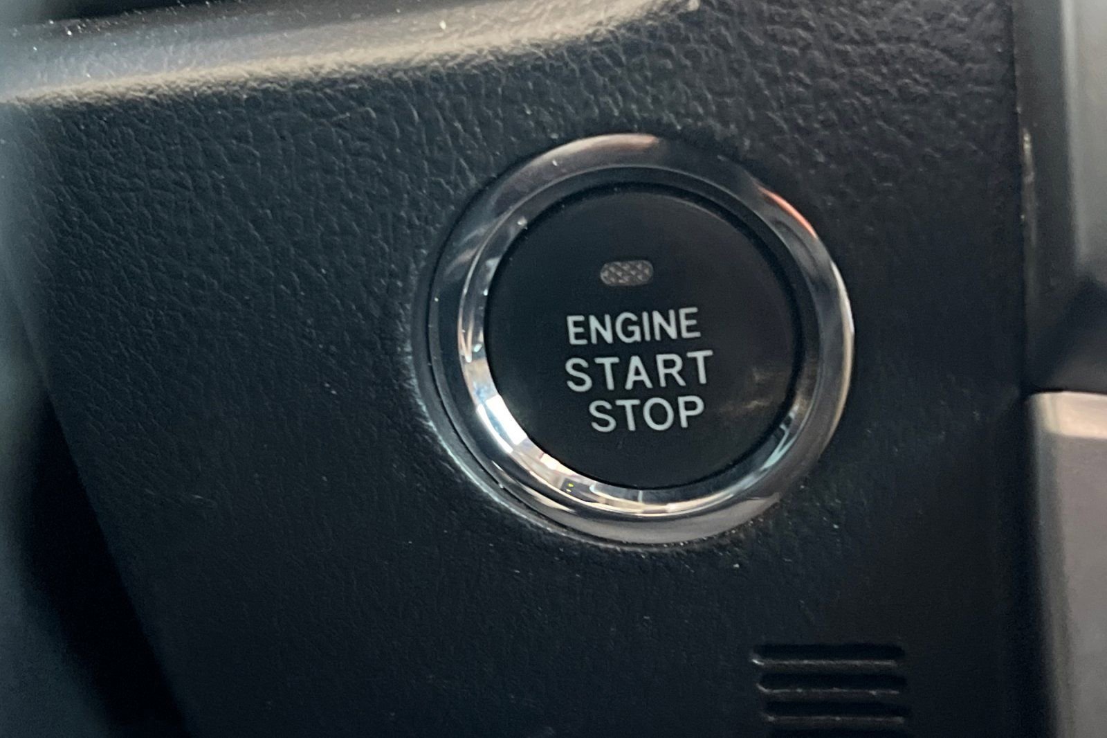 Used 2019 Toyota 4Runner Limited AWD/4WD image 19