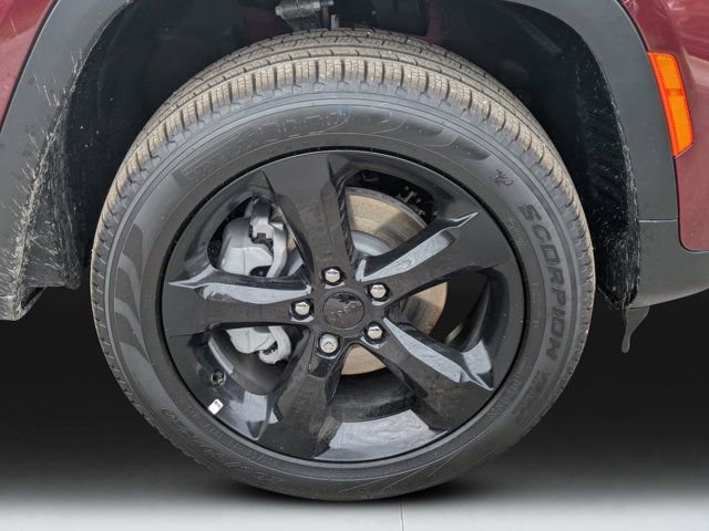 New 2025 Jeep Grand Cherokee Limited w/ Black Appearance Package image 9