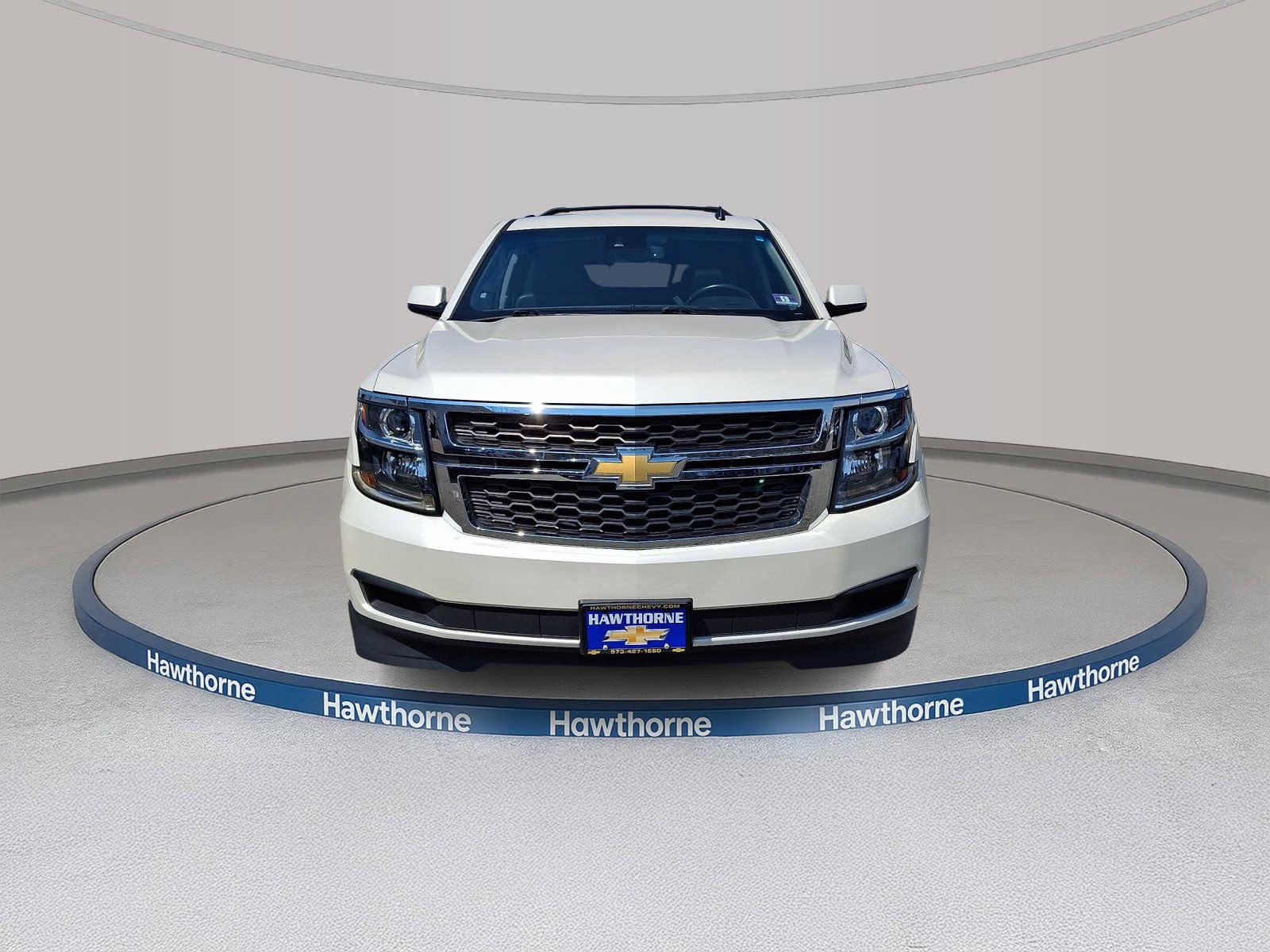 Used 2015 Chevrolet Suburban LT image 2