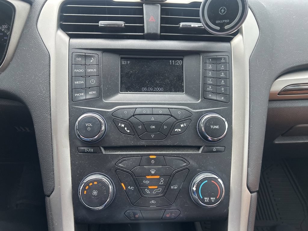 Used 2015 Ford Fusion SE w/ Equipment Group 202A FWD image 11