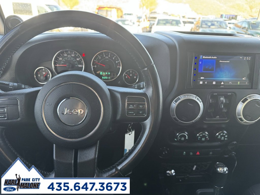 Used 2013 Jeep Wrangler Unlimited Rubicon image 17