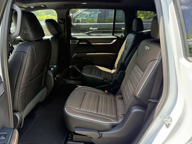 New 2026 GMC Acadia Denali Ultimate AWD/4WD image 12