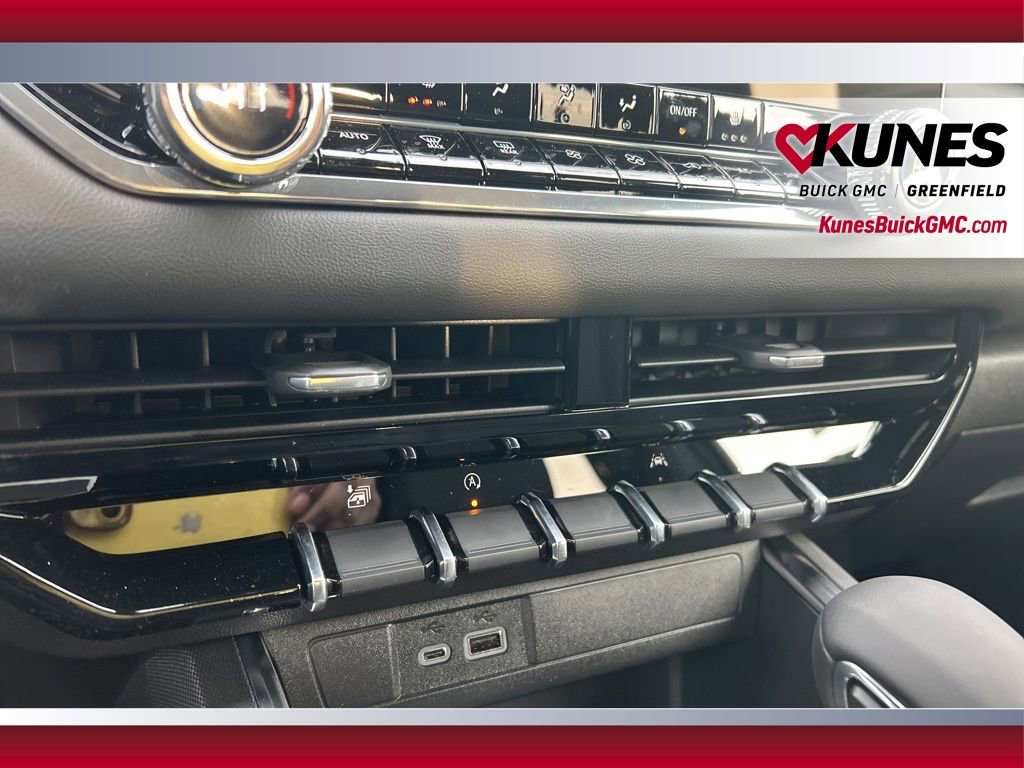 New 2026 GMC Canyon Elevation w/ Convenience Package image 30