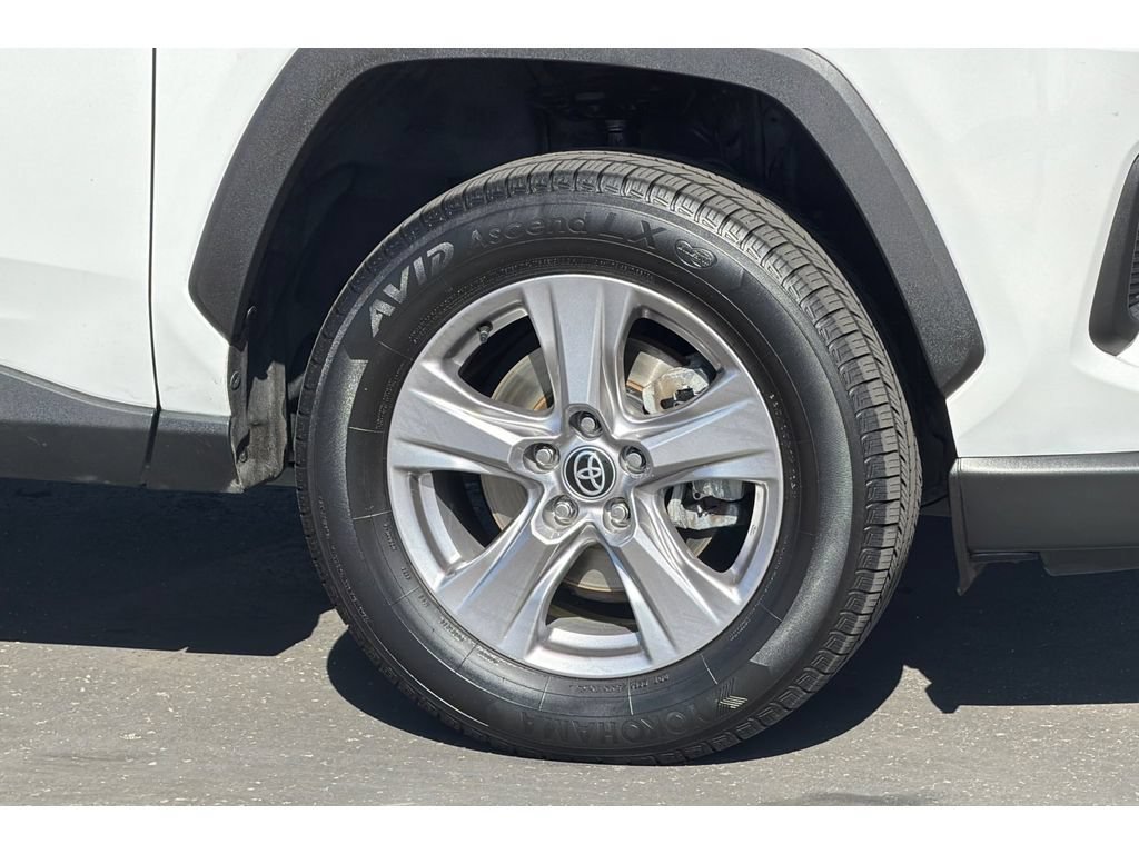 Used 2022 Toyota RAV4 XLE w/ Convenience Package FWD image 31