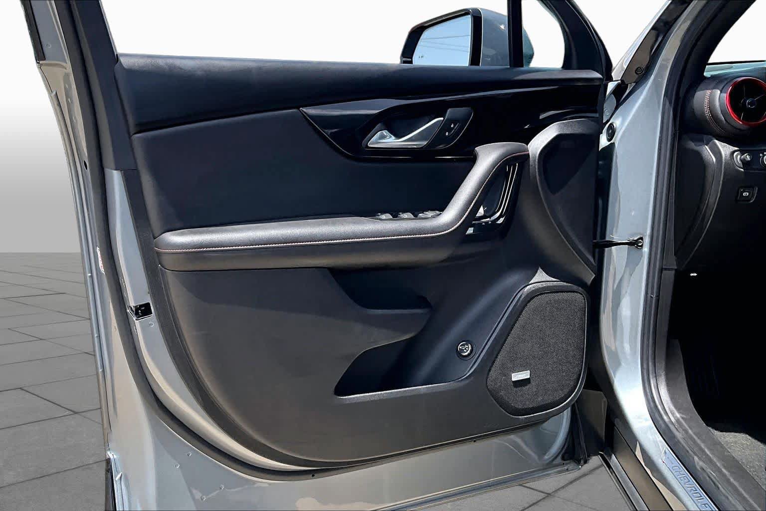 Used 2025 Chevrolet Blazer RS FWD image 22