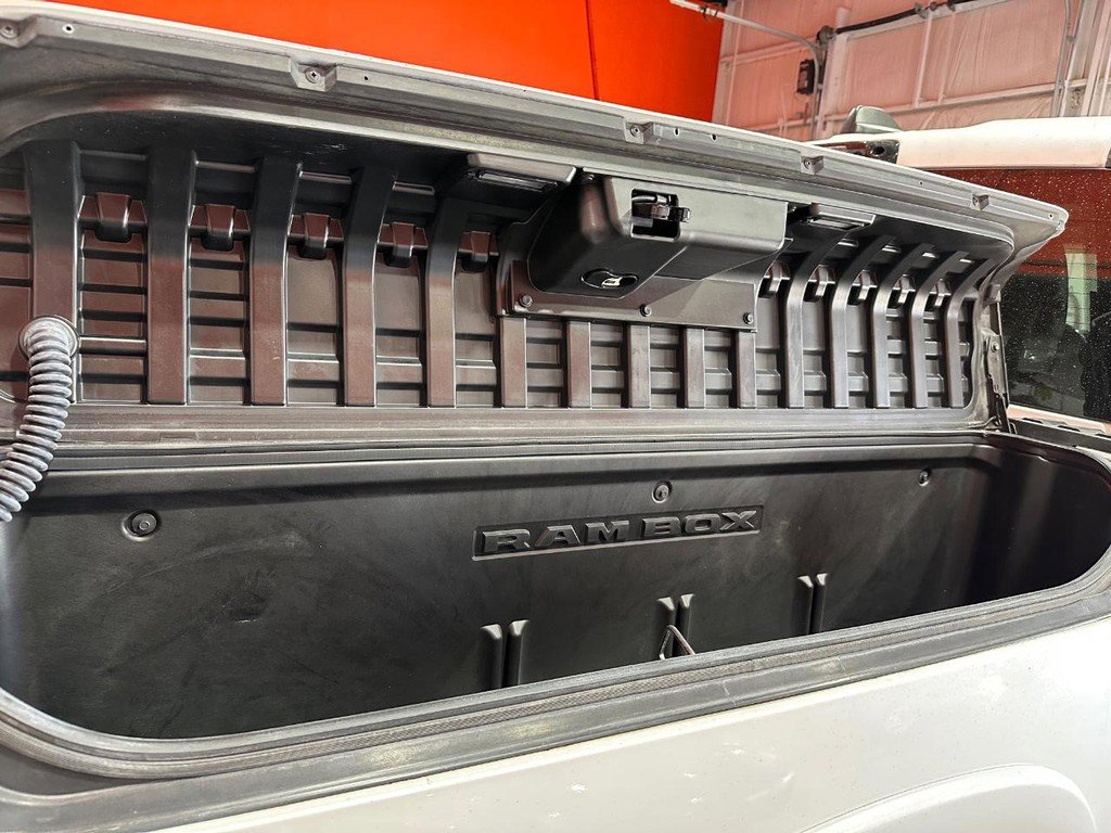Used 2021 RAM 1500 Limited AWD/4WD image 17