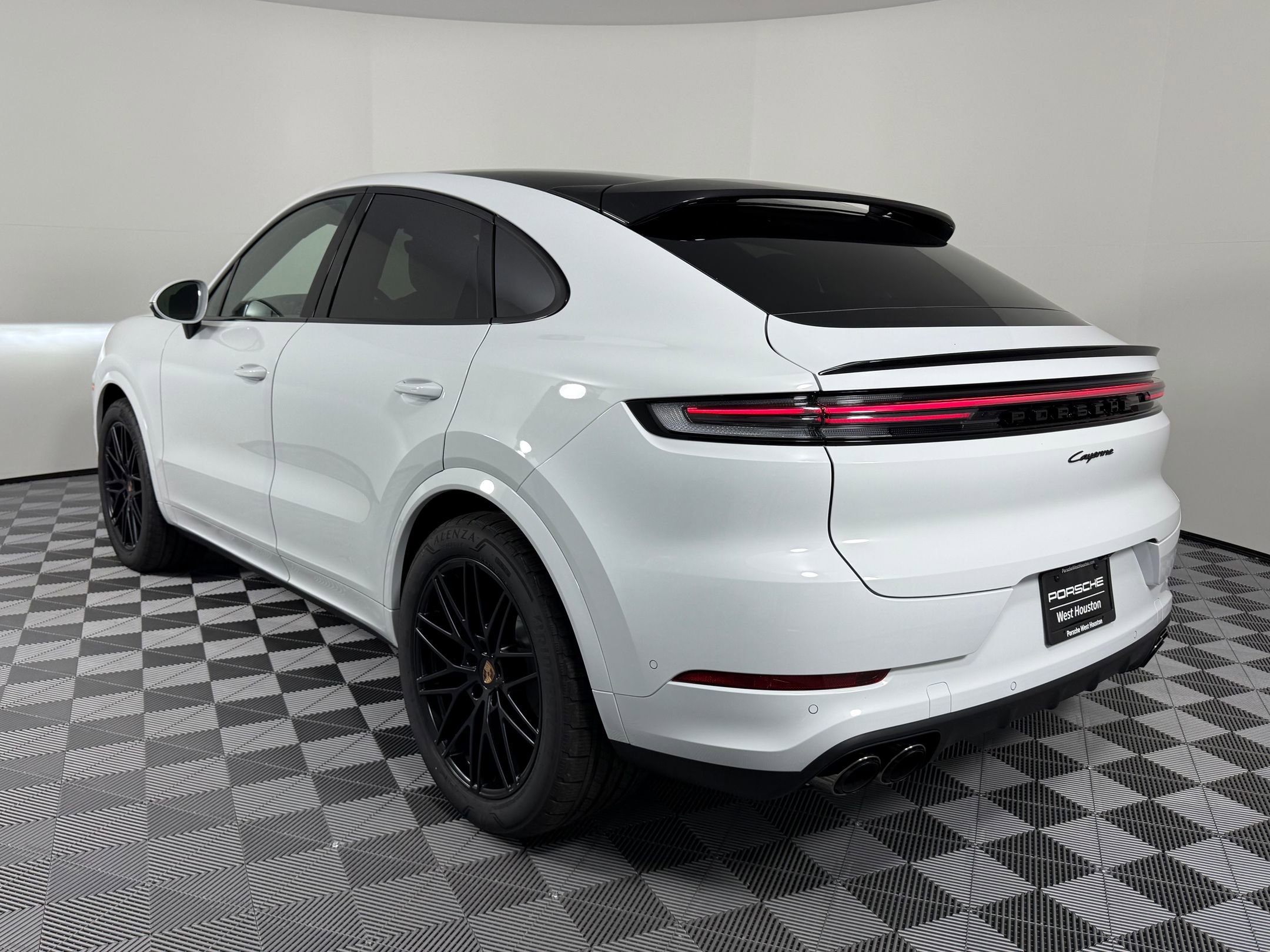 New 2026 Porsche Cayenne Coupe image 3