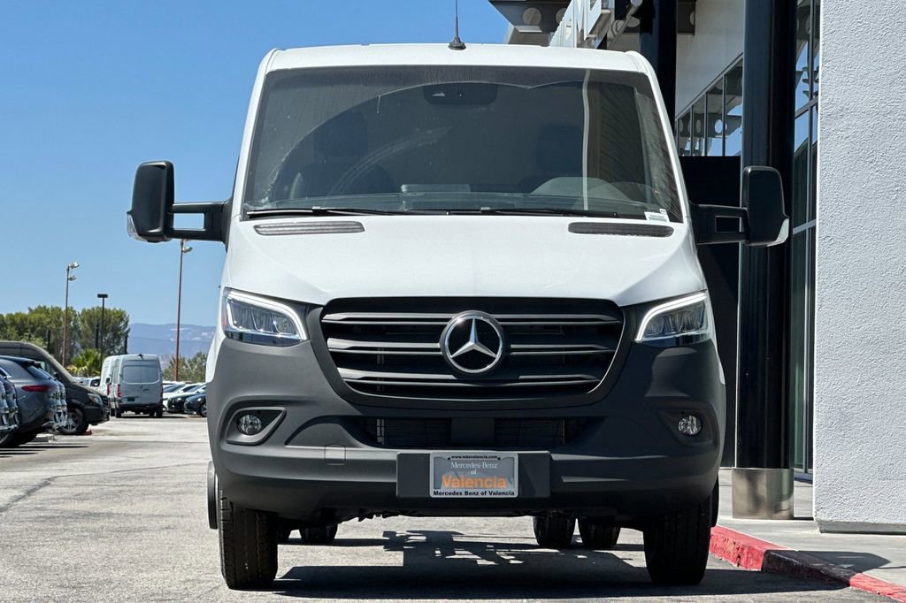 Used 2024 Mercedes-Benz Sprinter 4500 image 8
