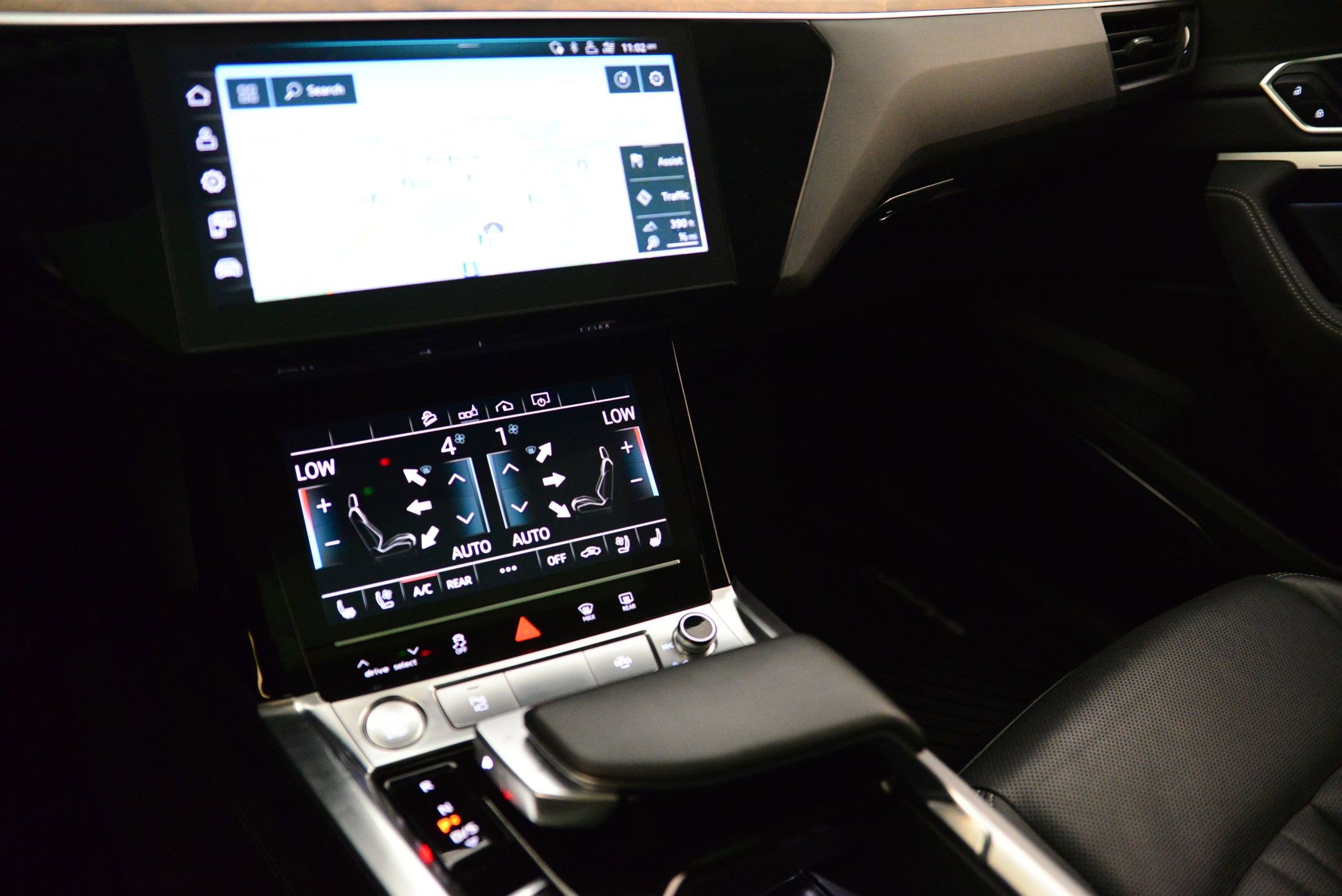 Used 2020 Audi e-tron Premium Plus image 26