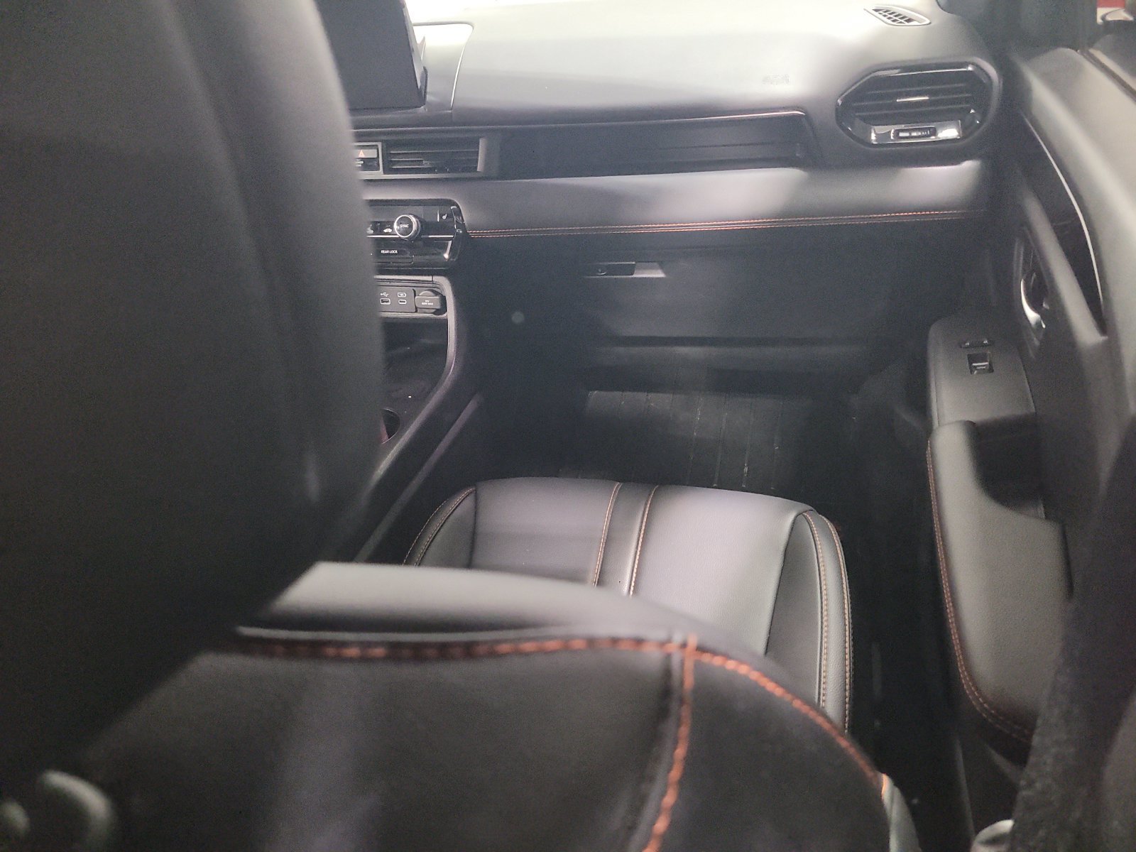 Used 2024 Honda Pilot TrailSport image 4