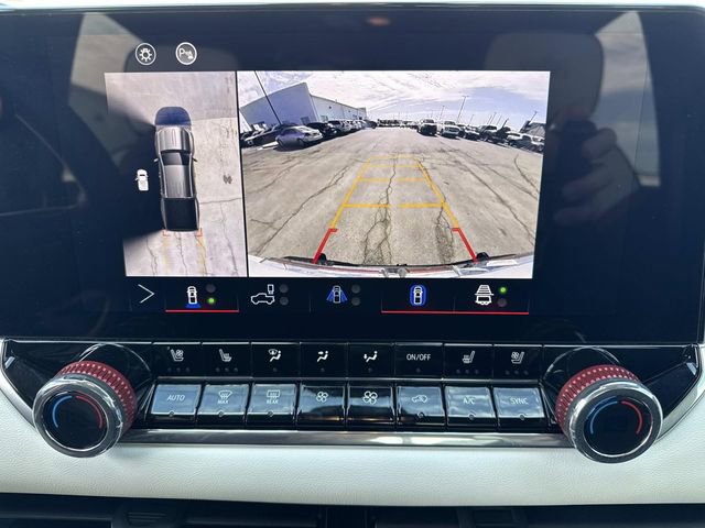 Used 2024 GMC Canyon AT4X w/ AT4X AEV Edition image 23