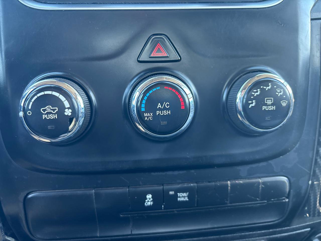 Used 2018 RAM 1500 ST w/ SXT Appearance Group image 34