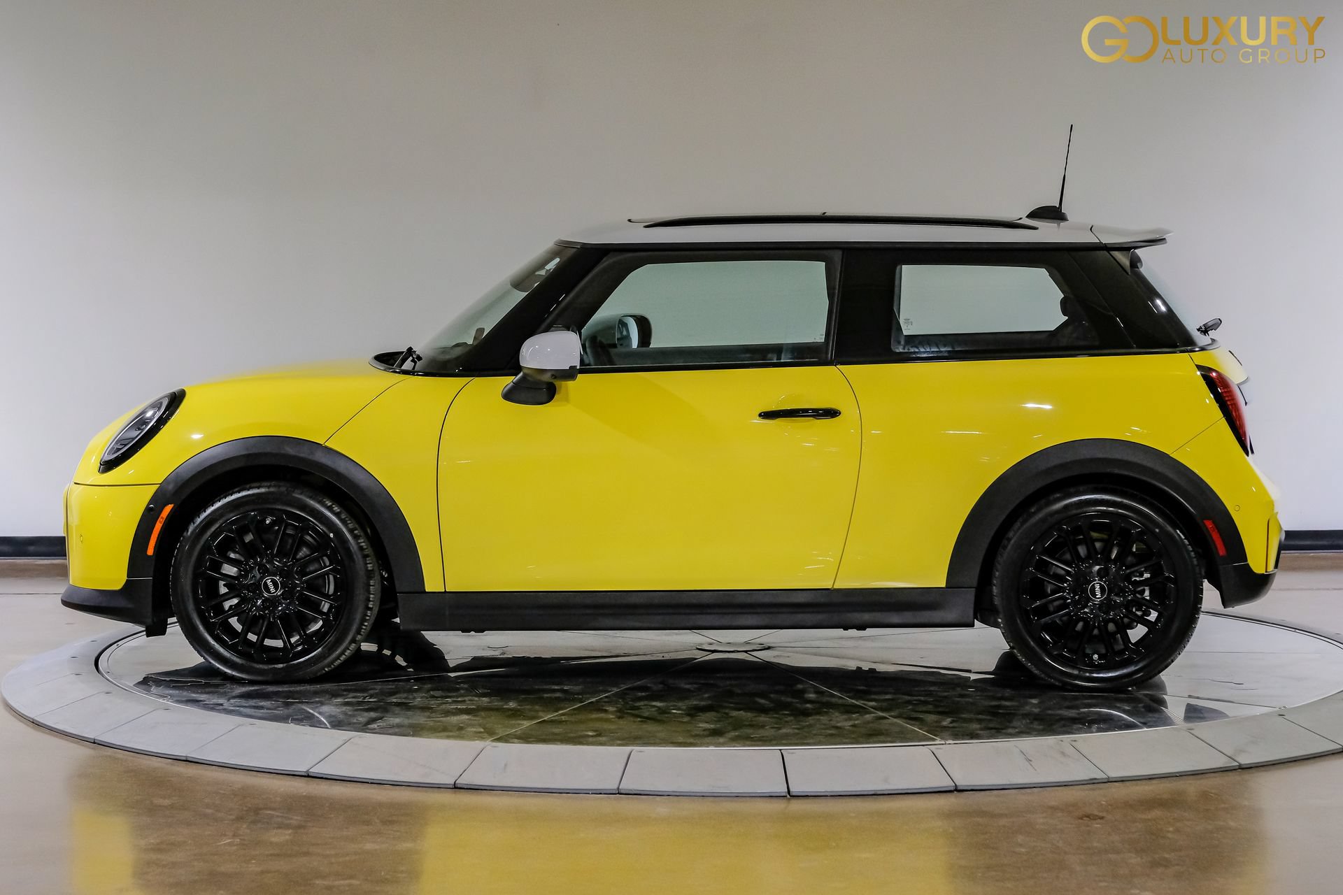 Used 2025 MINI Cooper S FWD image 12